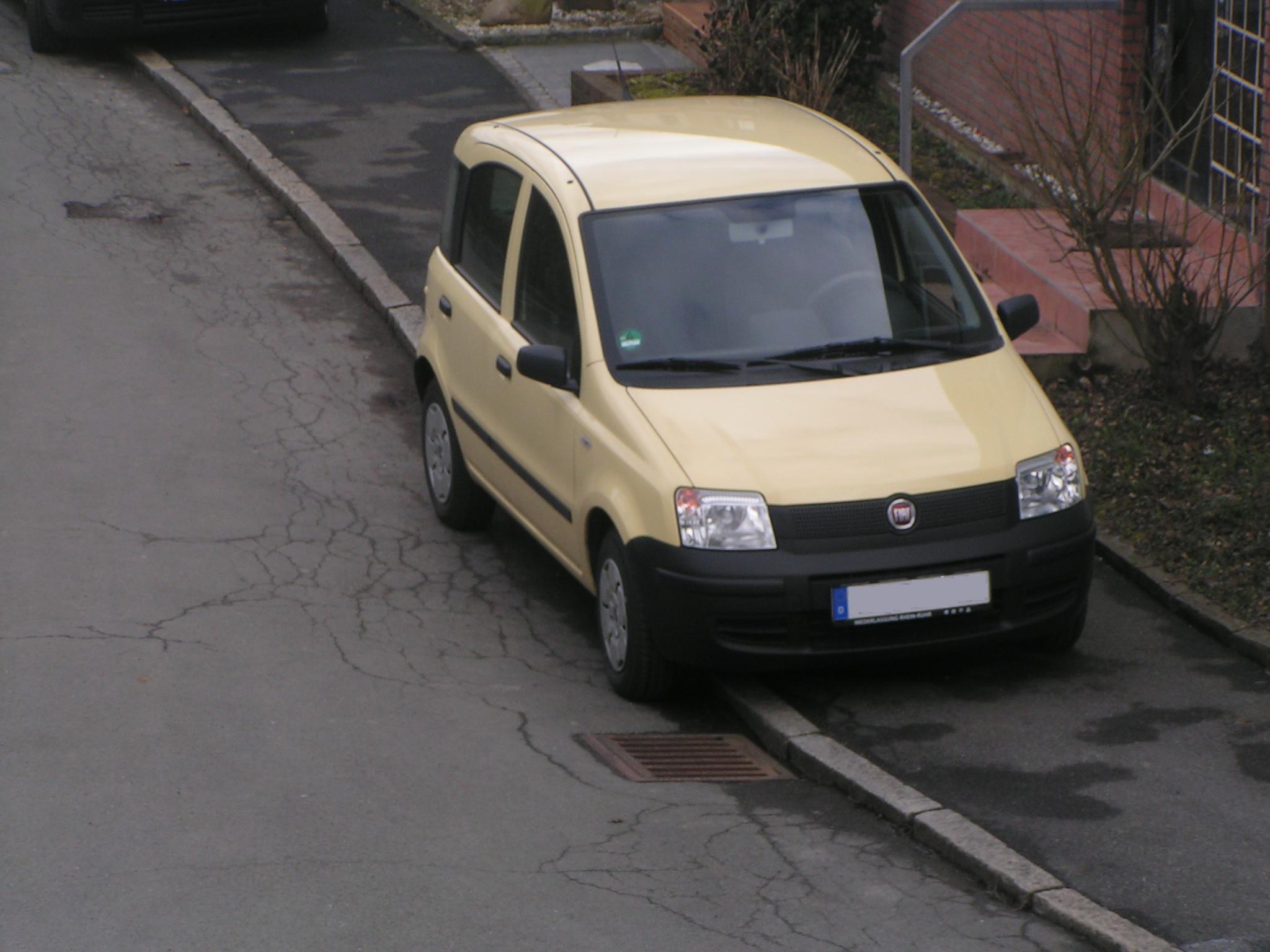Junas yellow Fiat Panda